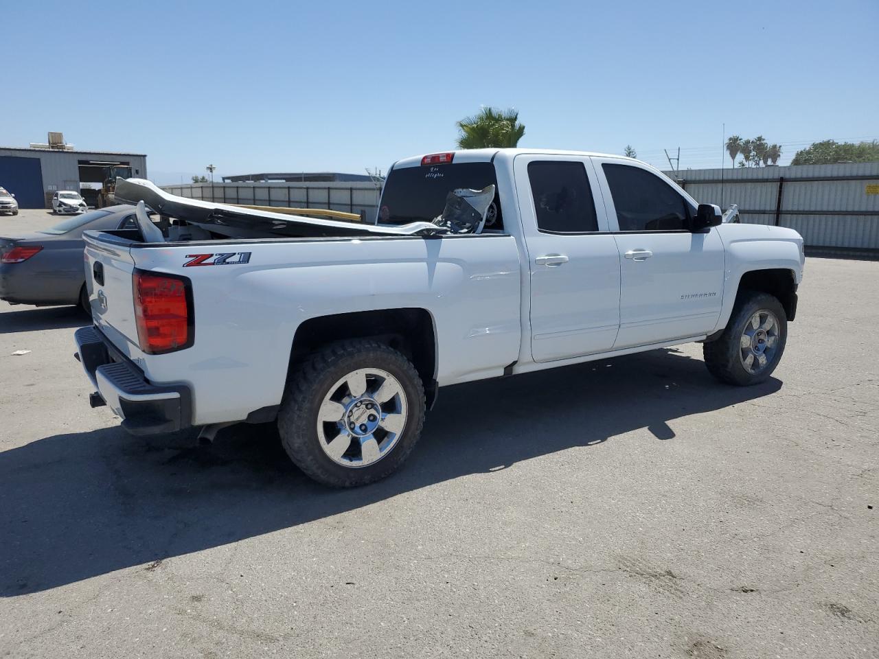 2018 CHEVROLET SILVERADO - Фото 3