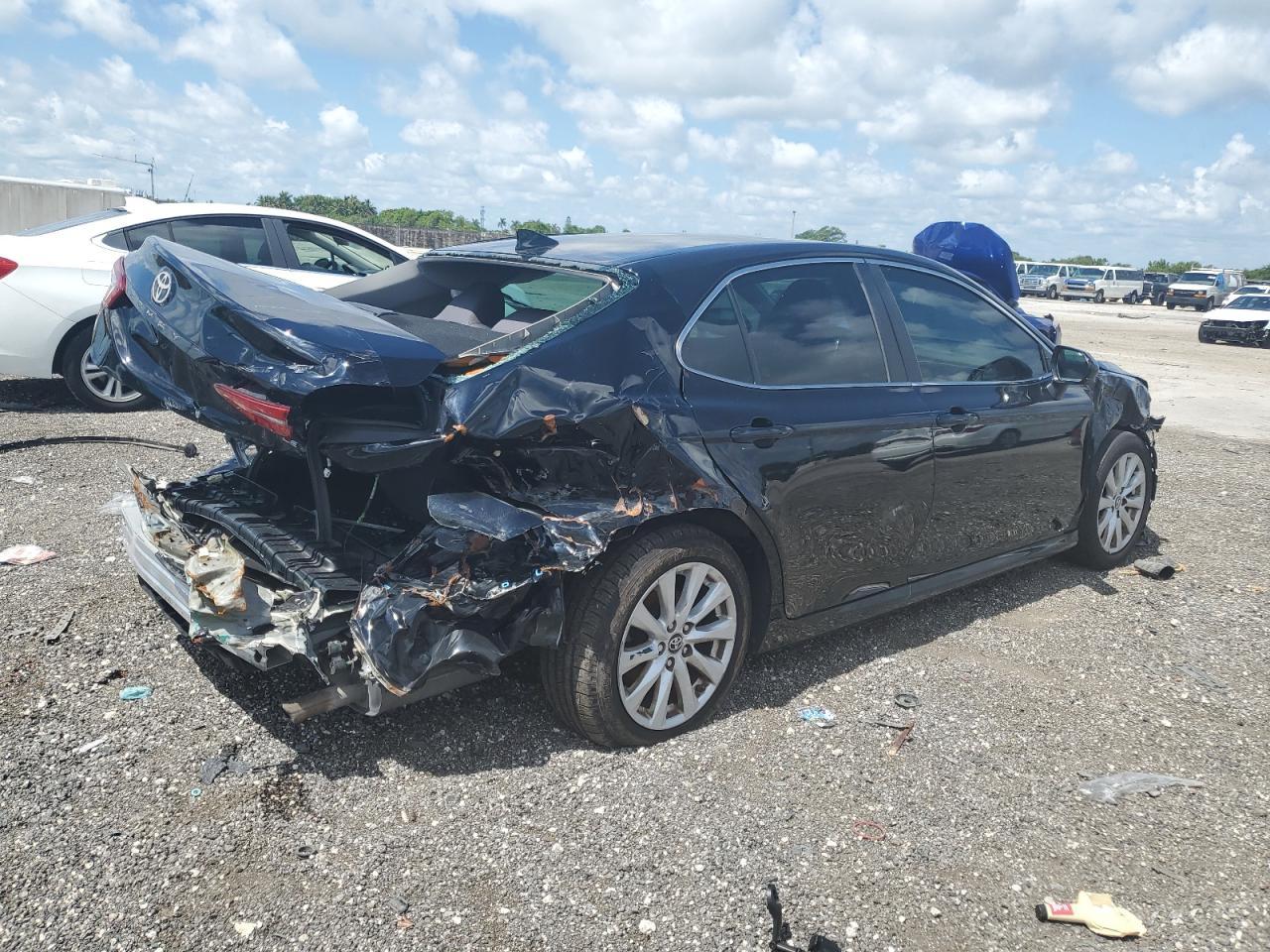 2019 TOYOTA CAMRY L - Image 3