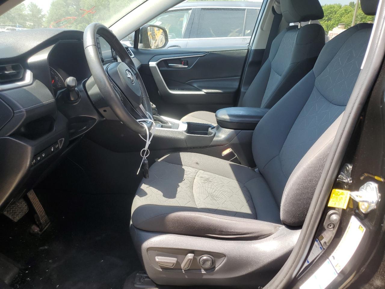 2020 TOYOTA RAV4 XLE - Фото 7