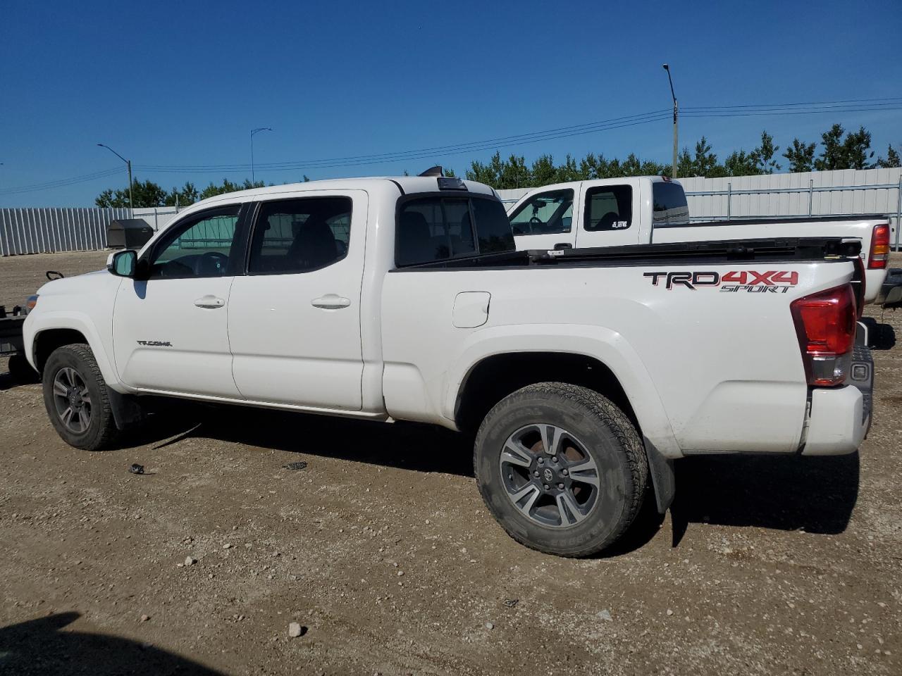 2016 TOYOTA TACOMA DOU - Фото 2