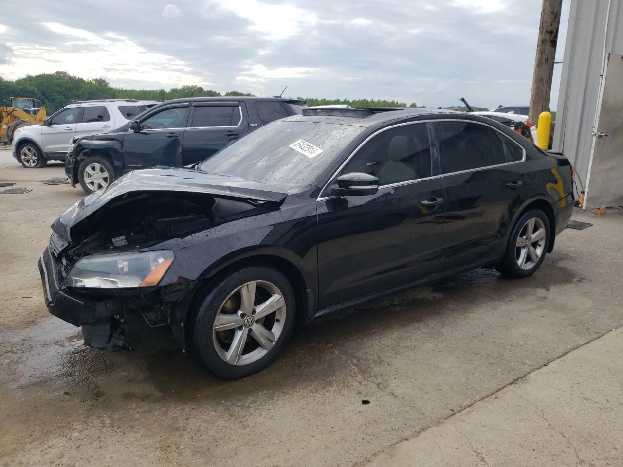 2013 VOLKSWAGEN PASSAT SE
