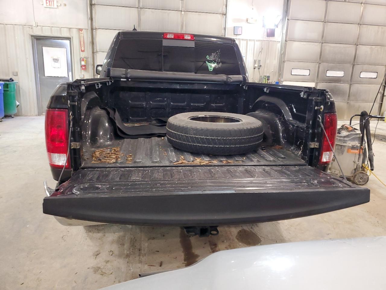 2015 RAM 1500 SLT - Image 6