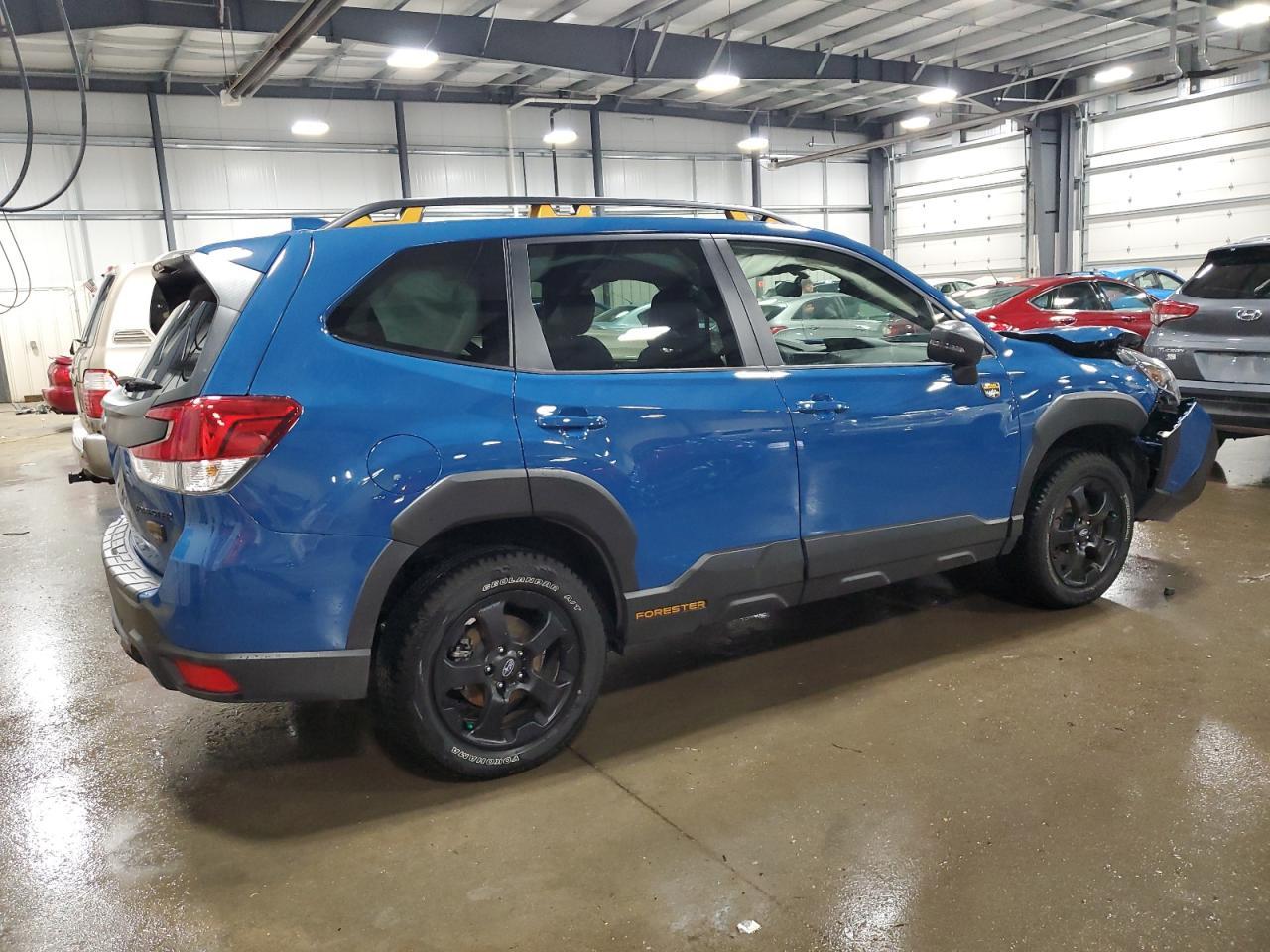 2022 SUBARU FORESTER W - Фото 3