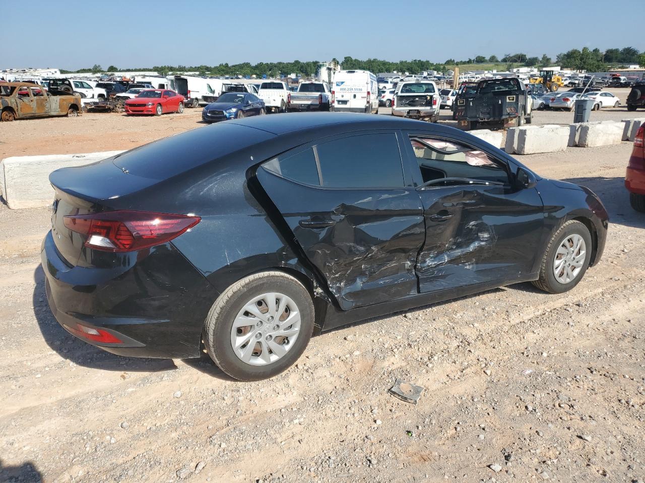 2019 HYUNDAI ELANTRA SE - Фото 3