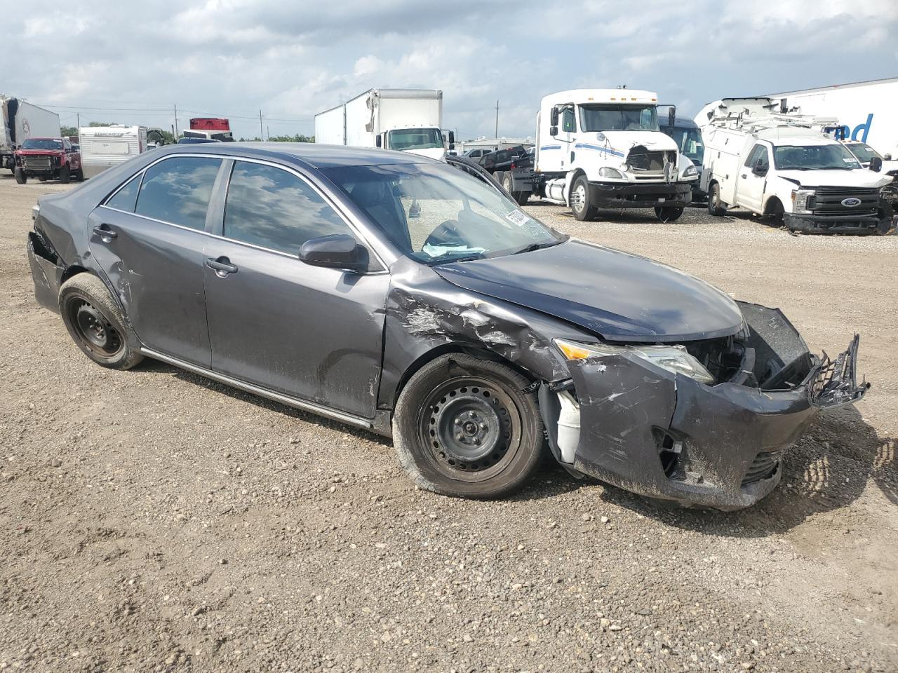 2014 TOYOTA CAMRY L - Фото 4