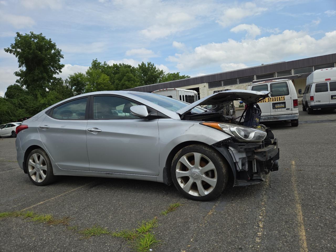 2013 HYUNDAI ELANTRA GL
