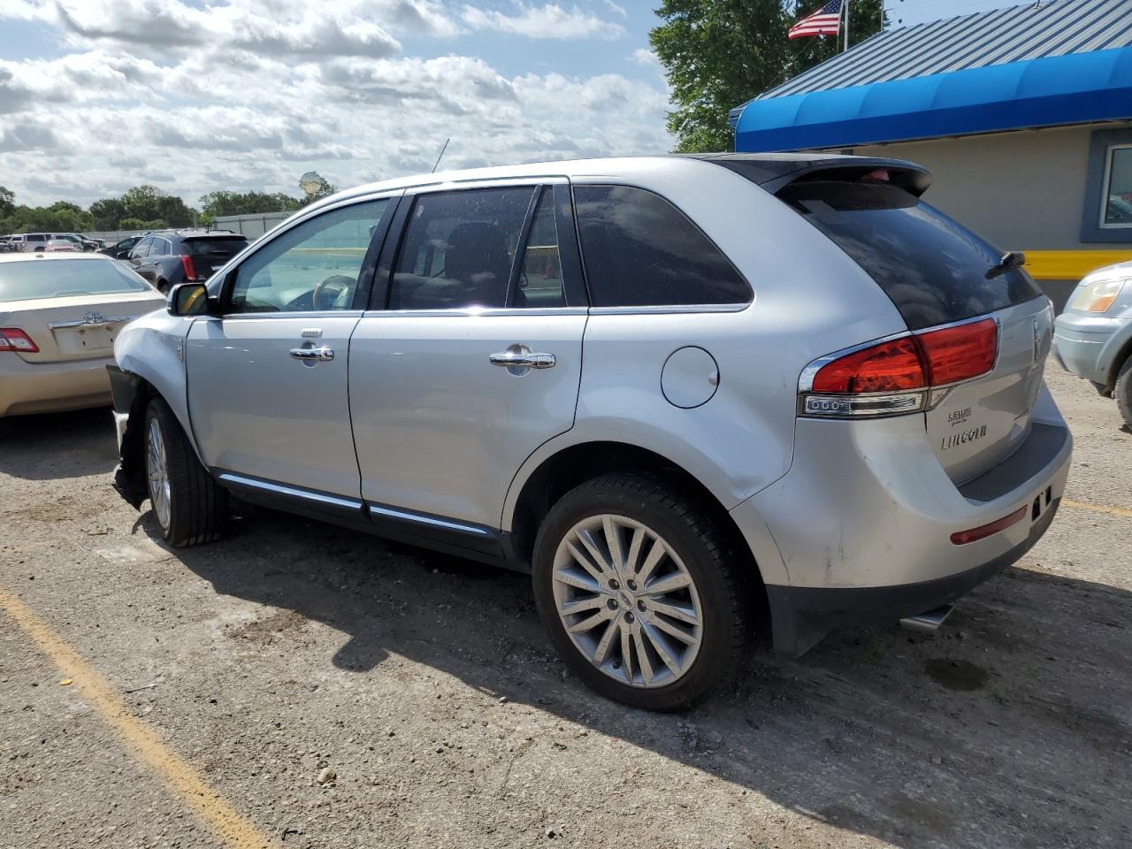 2013 LINCOLN MKX - Image 2