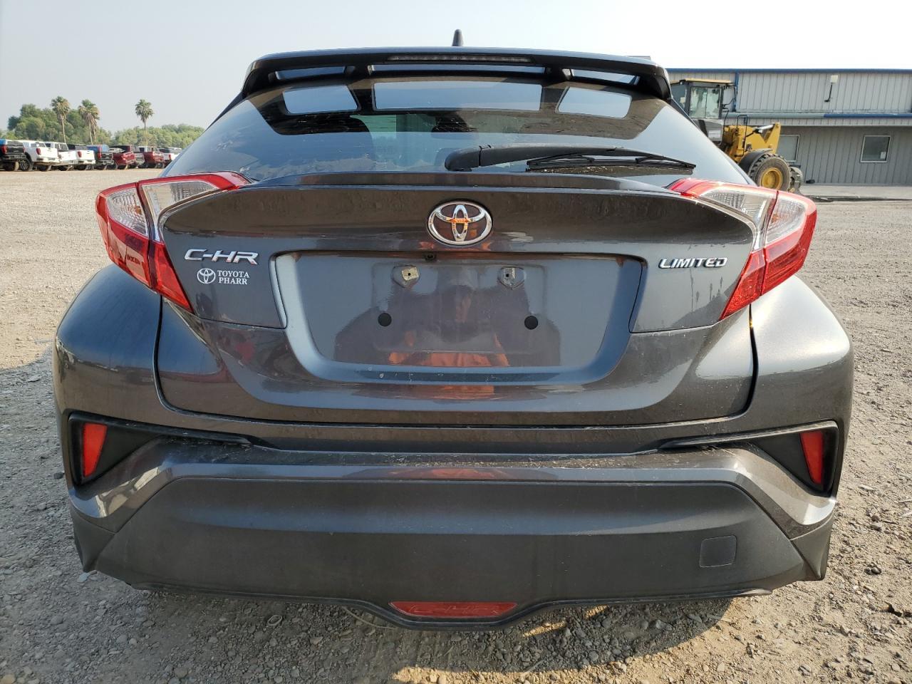 2022 TOYOTA C-HR XLE - Фото 6