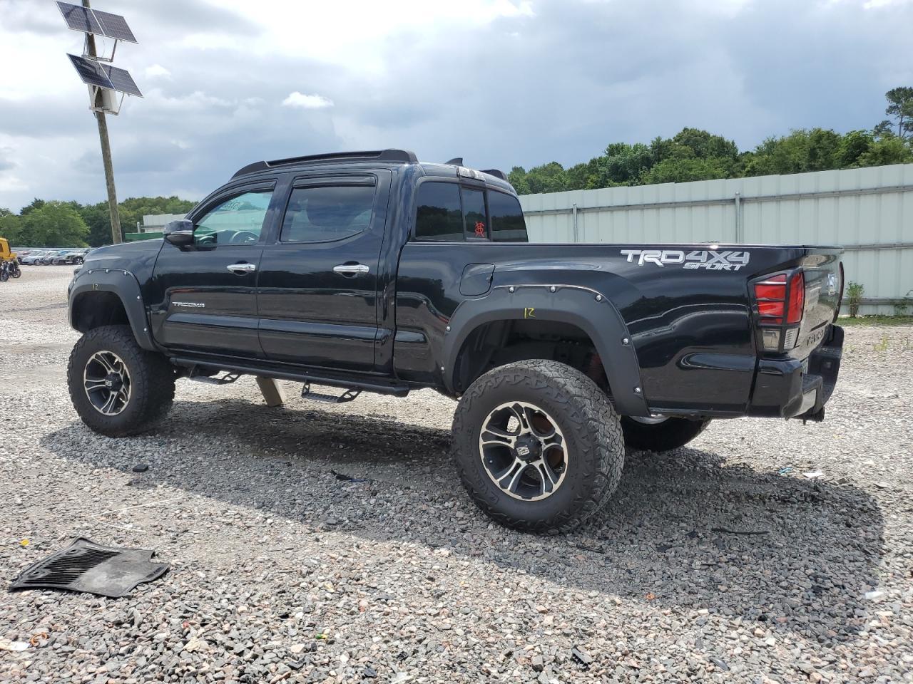 2016 TOYOTA TACOMA DOU - Фото 2