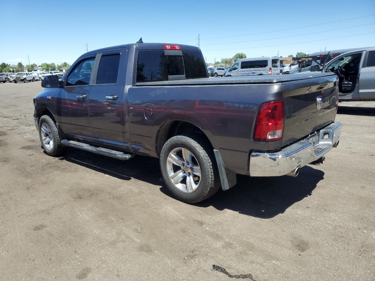 2014 RAM 1500 SLT - Image 2