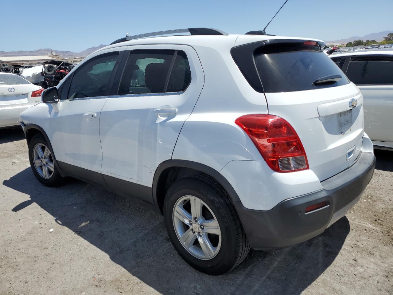 2015 CHEVROLET TRAX 1LT - Фото 2