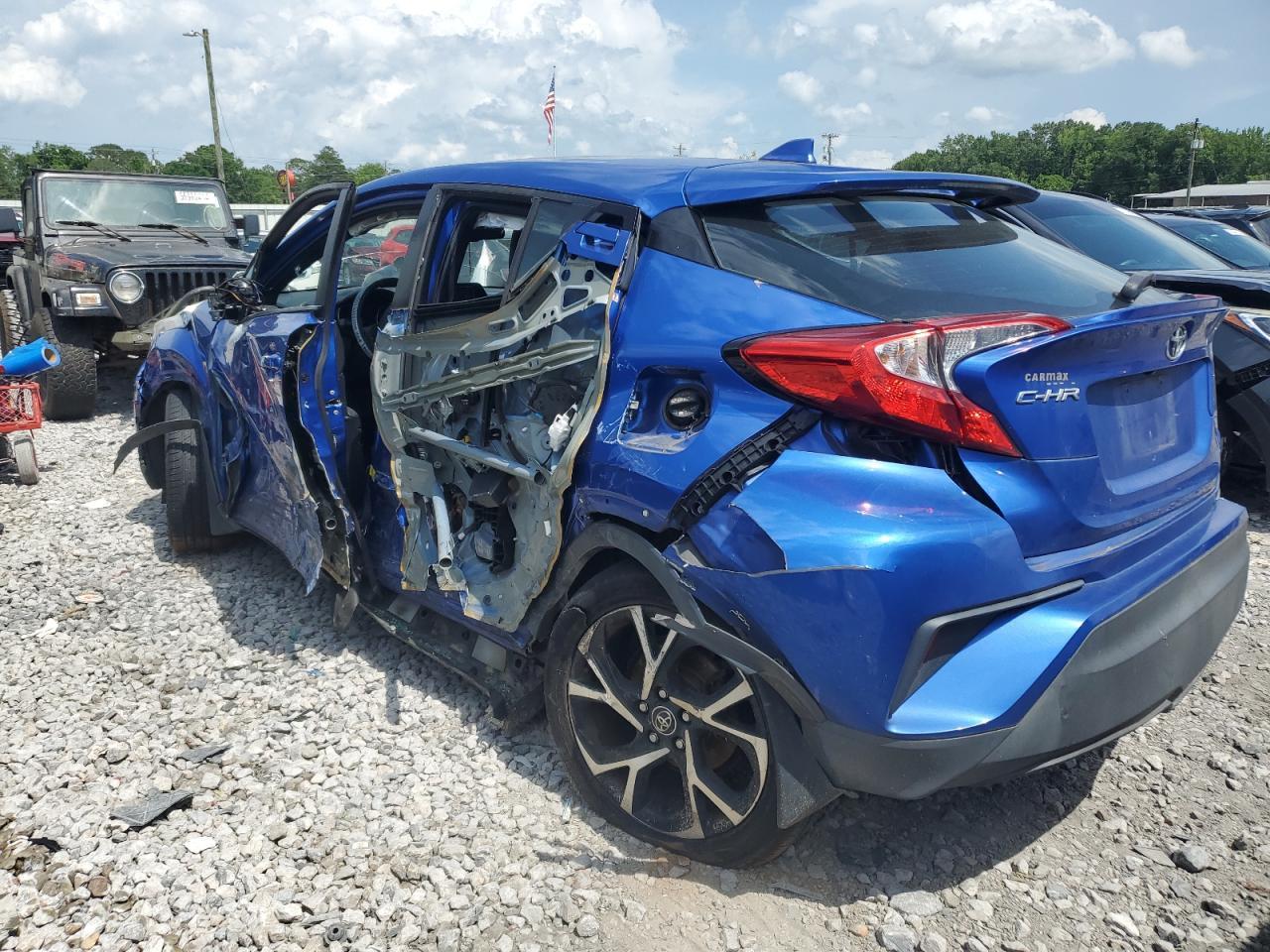 2018 TOYOTA C-HR XLE - Image 2