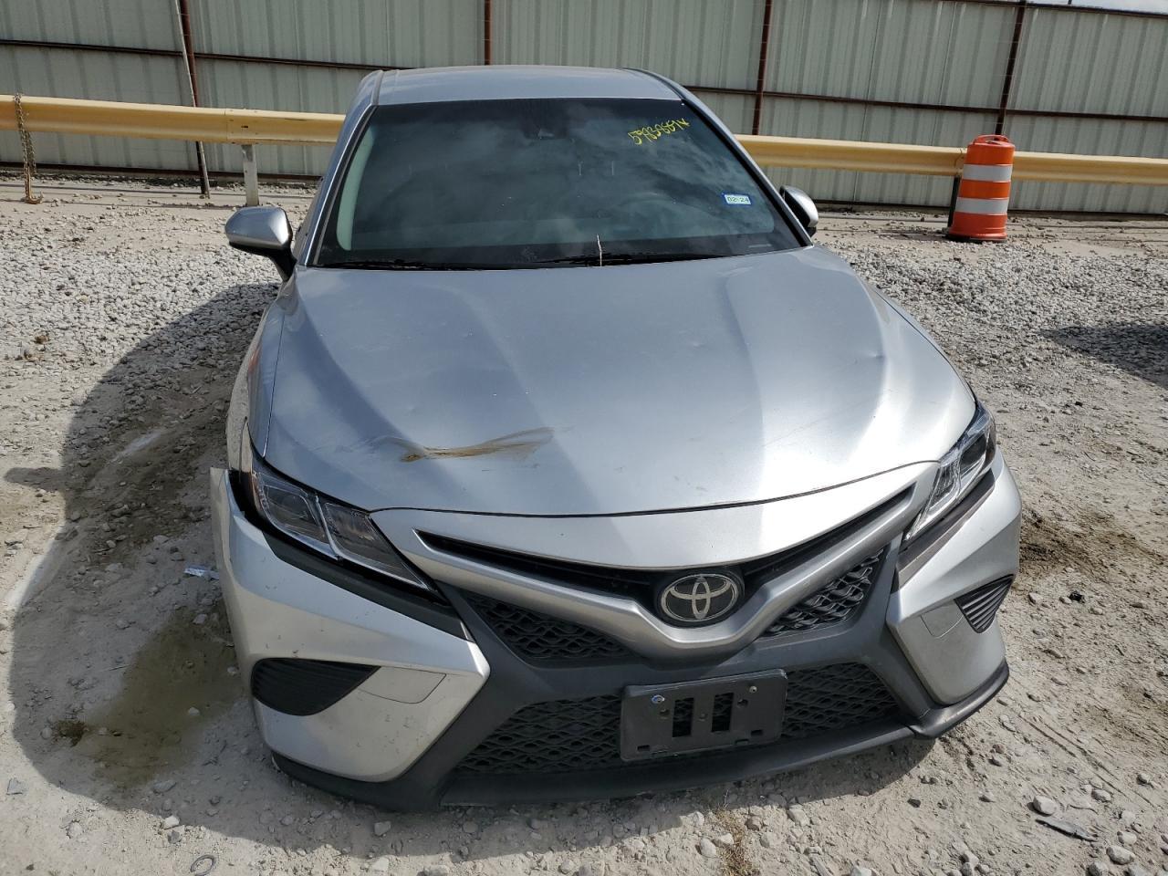 2018 TOYOTA CAMRY L - Фото 5
