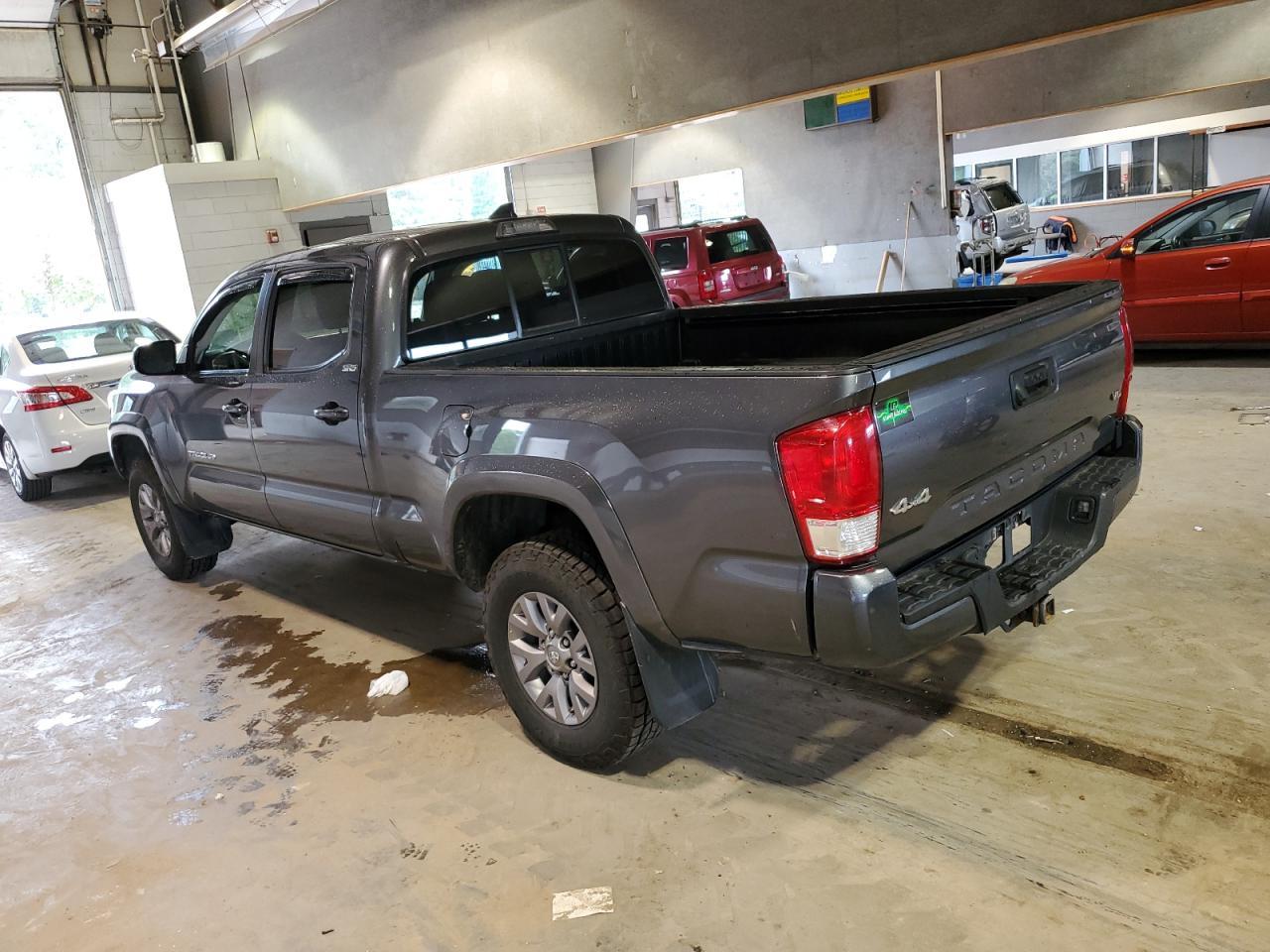 2017 TOYOTA TACOMA DOU - Фото 2