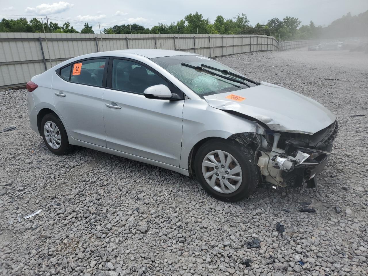 2018 HYUNDAI ELANTRA SE - Image 4