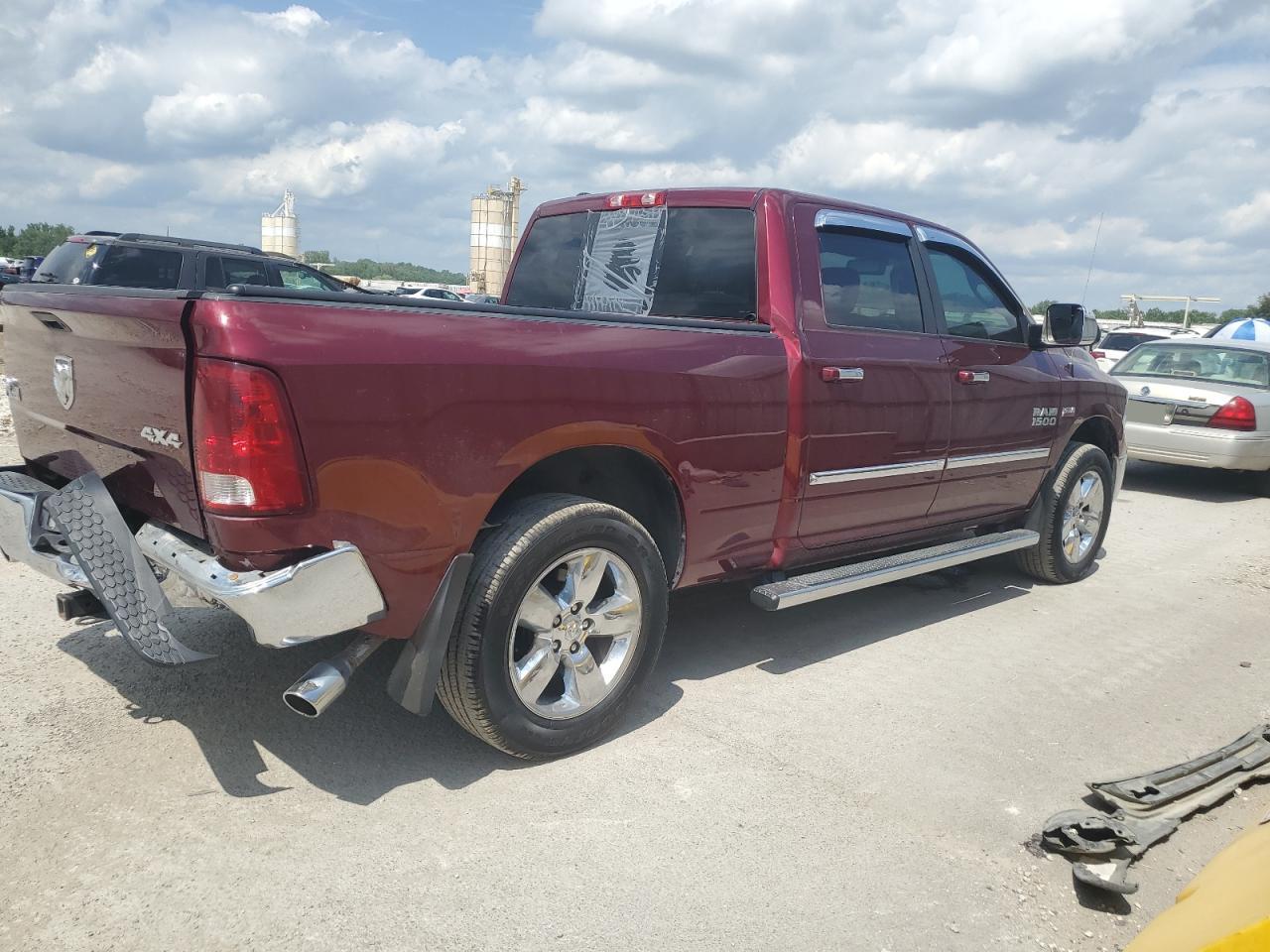 2017 RAM 1500 SLT - Image 3