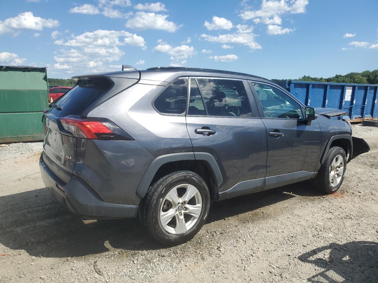 2020 TOYOTA RAV4 XLE - Image 3