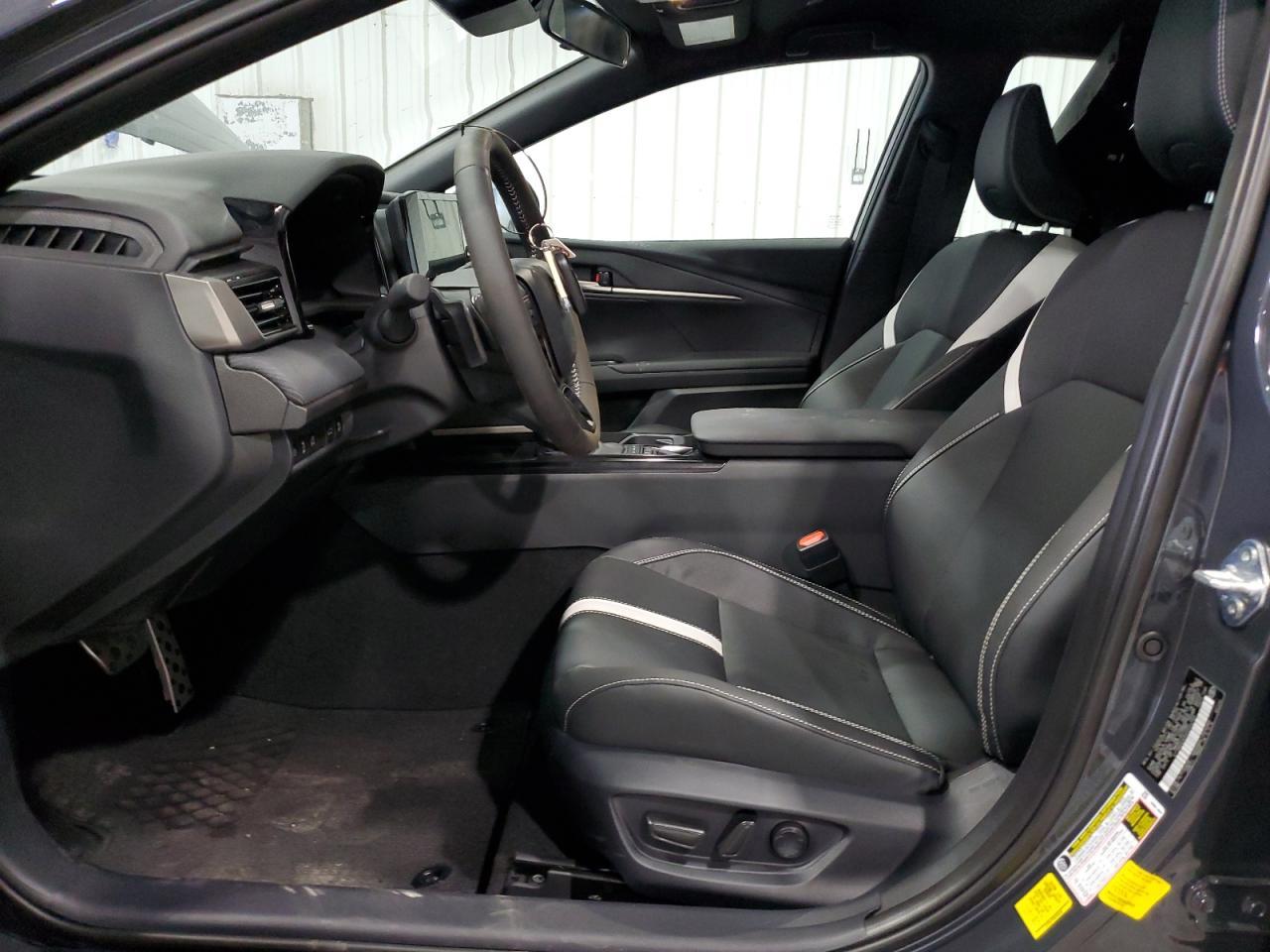 2025 TOYOTA CAMRY XSE - Image 7