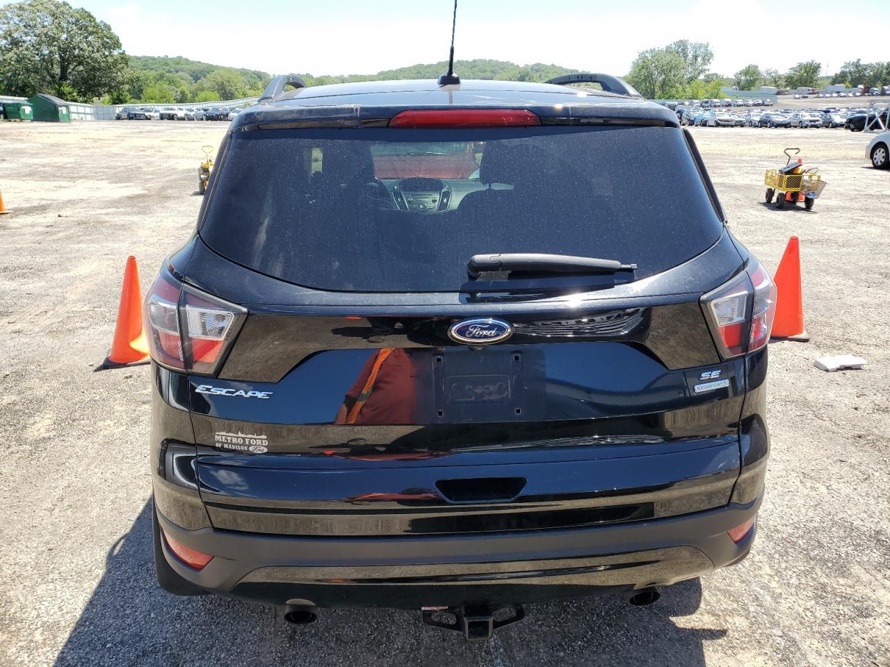 2017 FORD ESCAPE SE - Image 6