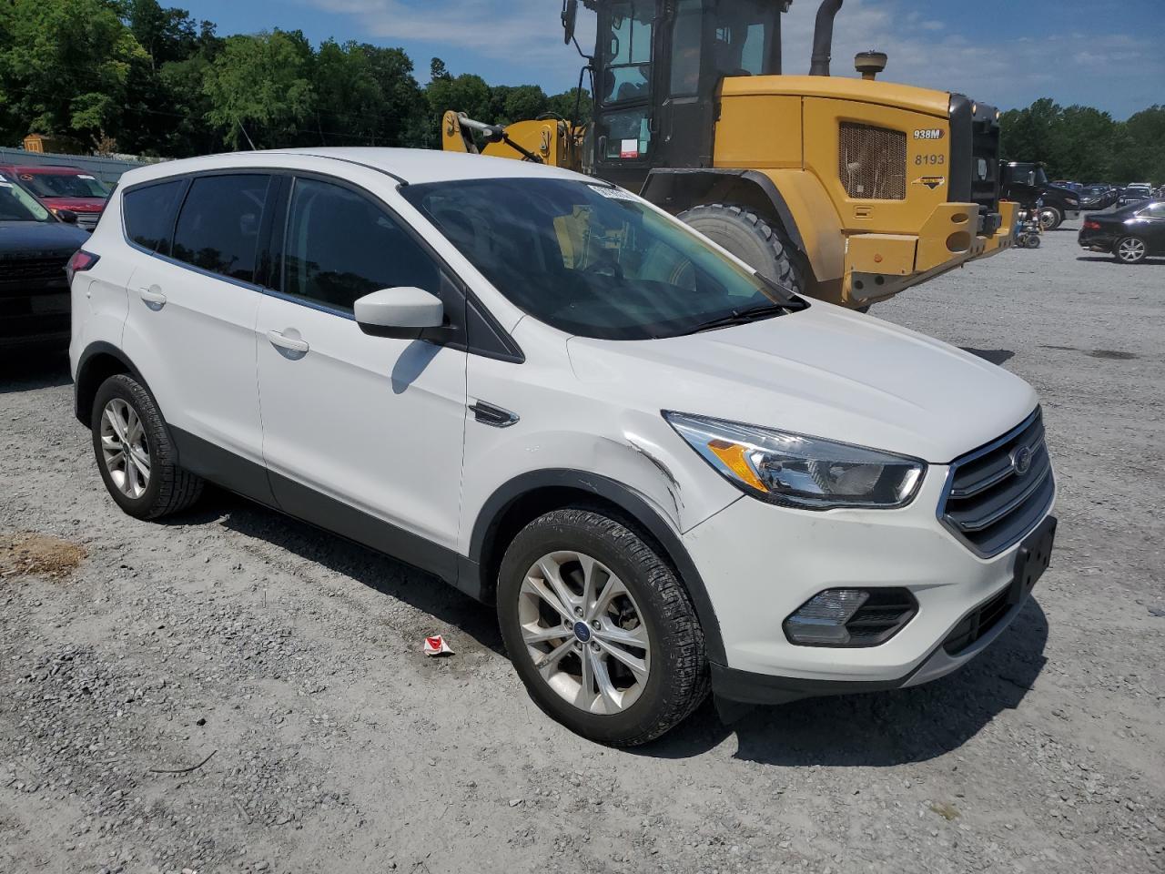 2017 FORD ESCAPE SE - Image 4