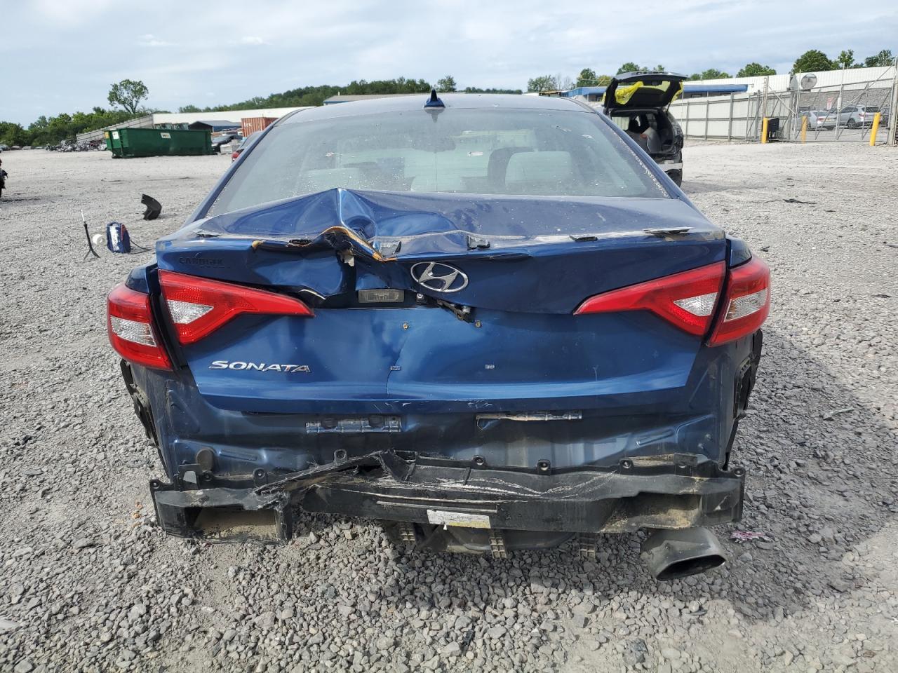 2017 HYUNDAI SONATA SE - Image 6