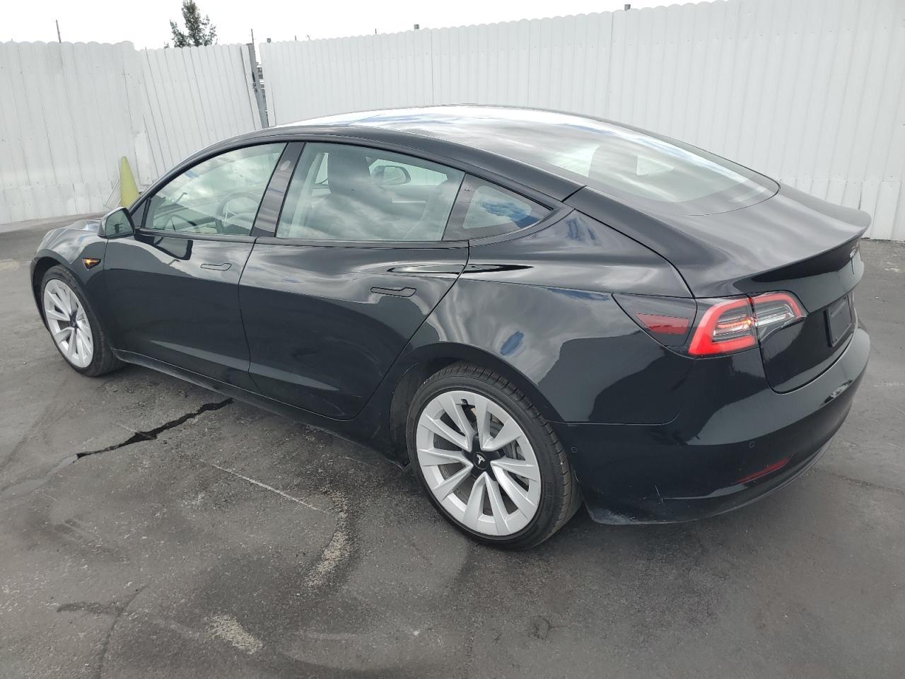 2022 TESLA MODEL 3 - Image 2