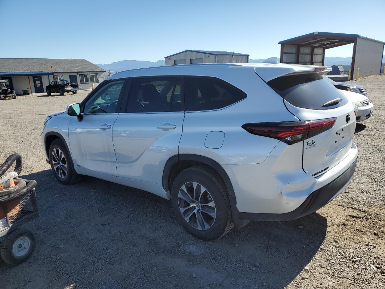 2024 TOYOTA HIGHLANDER - Image 2