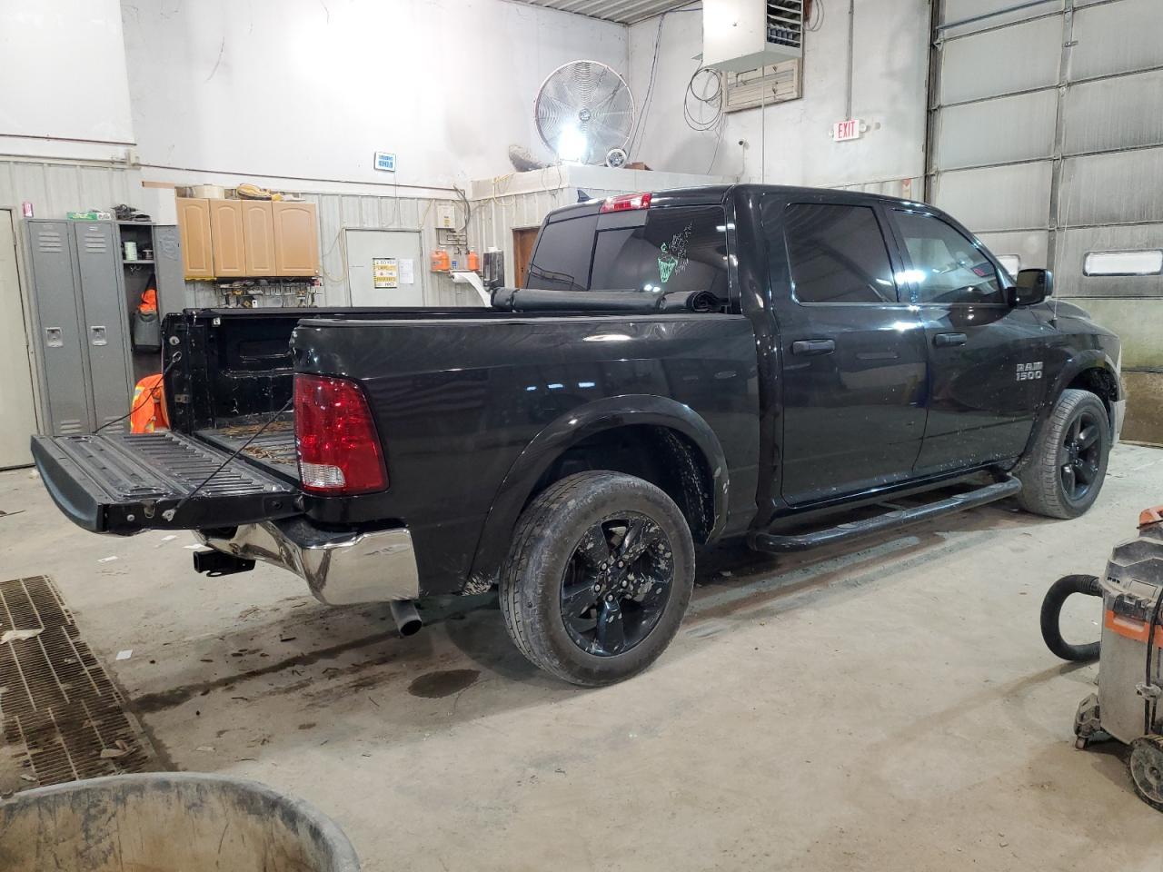 2015 RAM 1500 SLT - Image 3