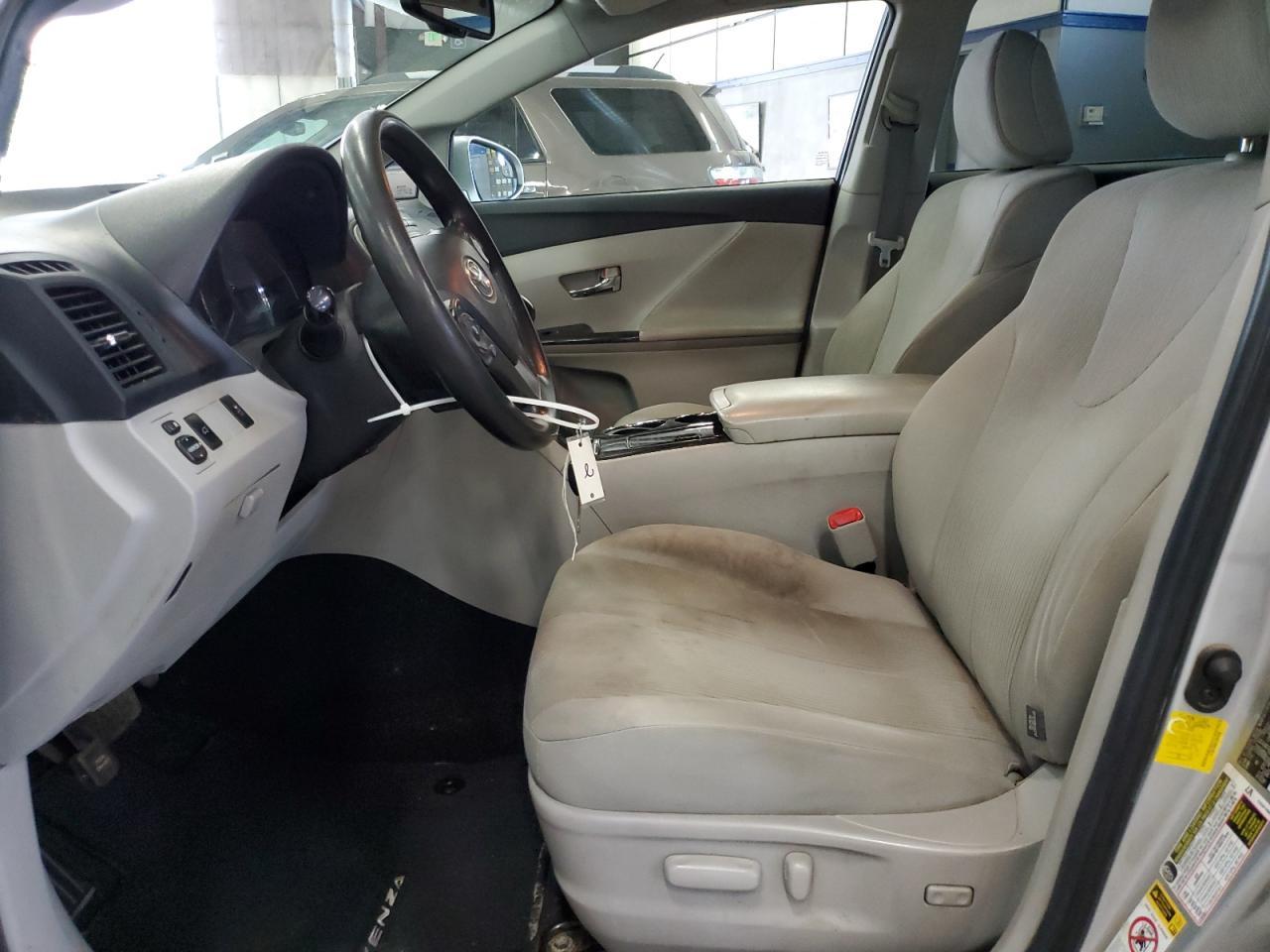 2013 TOYOTA VENZA LE - Фото 7