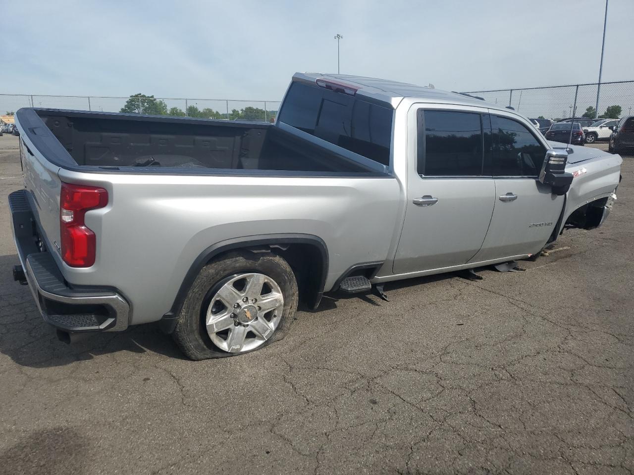 2021 CHEVROLET SILVERADO - Image 3
