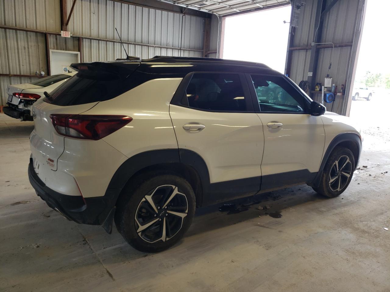 2021 CHEVROLET TRAILBLAZE - Image 3