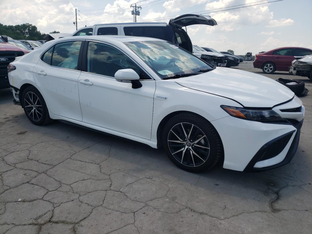 2021 TOYOTA CAMRY SE - Image 4