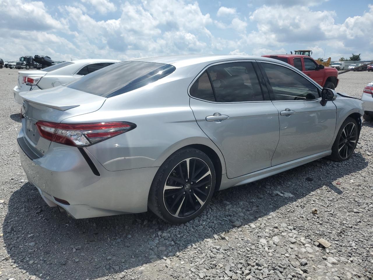 2018 TOYOTA CAMRY XSE - Image 3