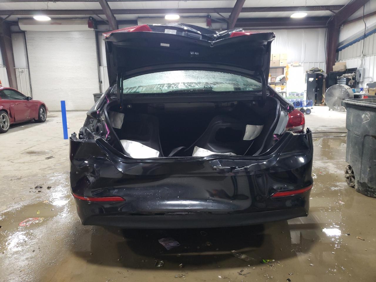 2018 HYUNDAI ELANTRA SE - Image 6