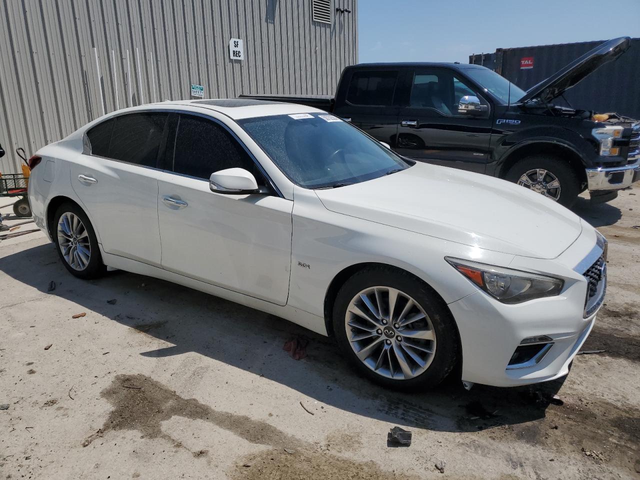 2018 INFINITI Q50 LUXE - Фото 4
