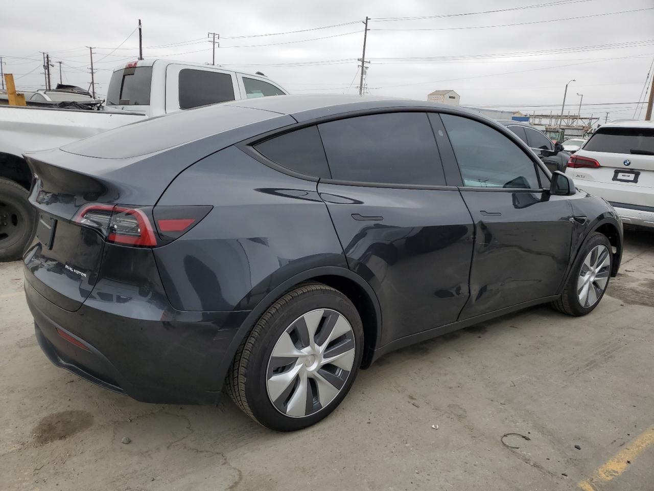 2024 TESLA MODEL Y - Image 3
