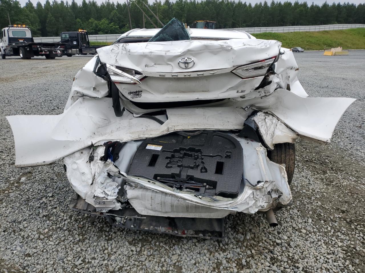 2019 TOYOTA CAMRY L - Image 6