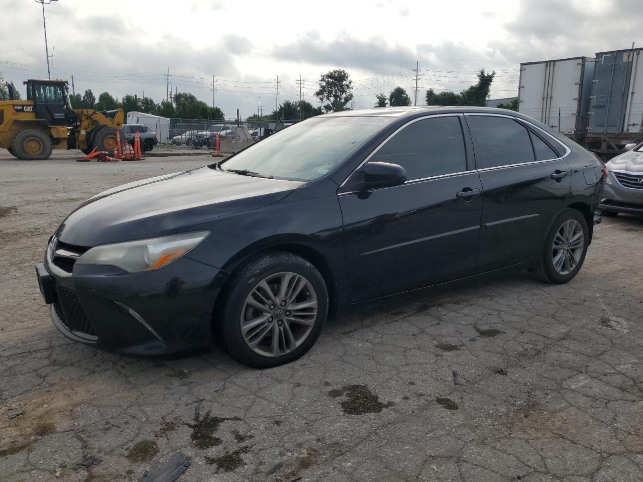 2015 TOYOTA CAMRY LE car image