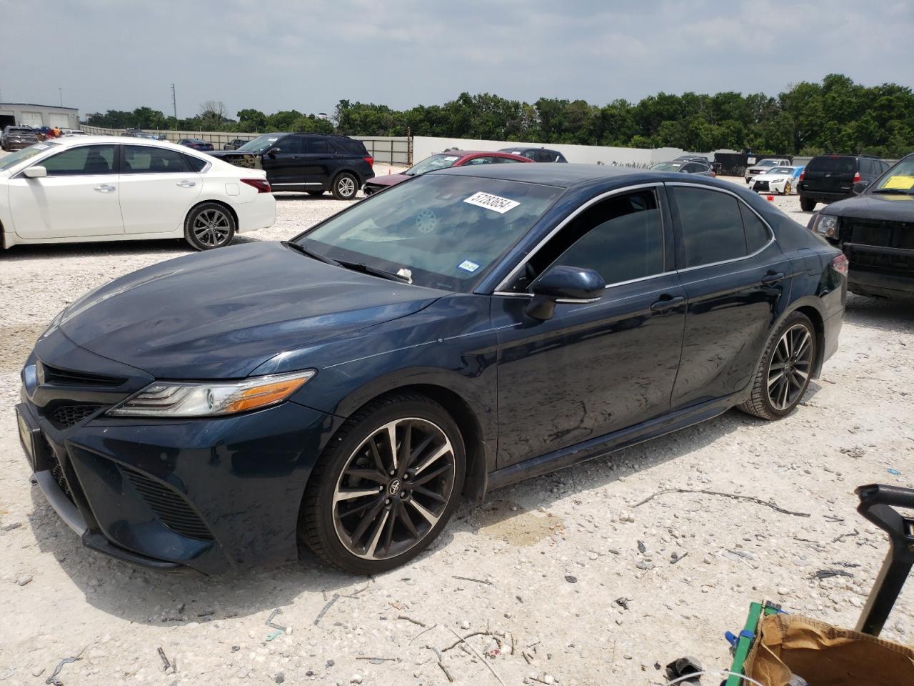 2018 TOYOTA CAMRY XSE car image