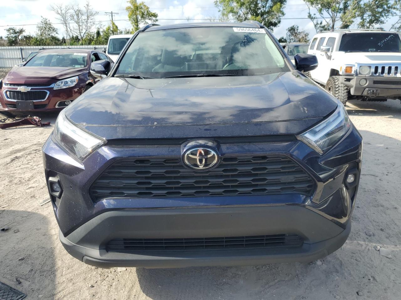 2022 TOYOTA RAV4 XLE P - Image 5