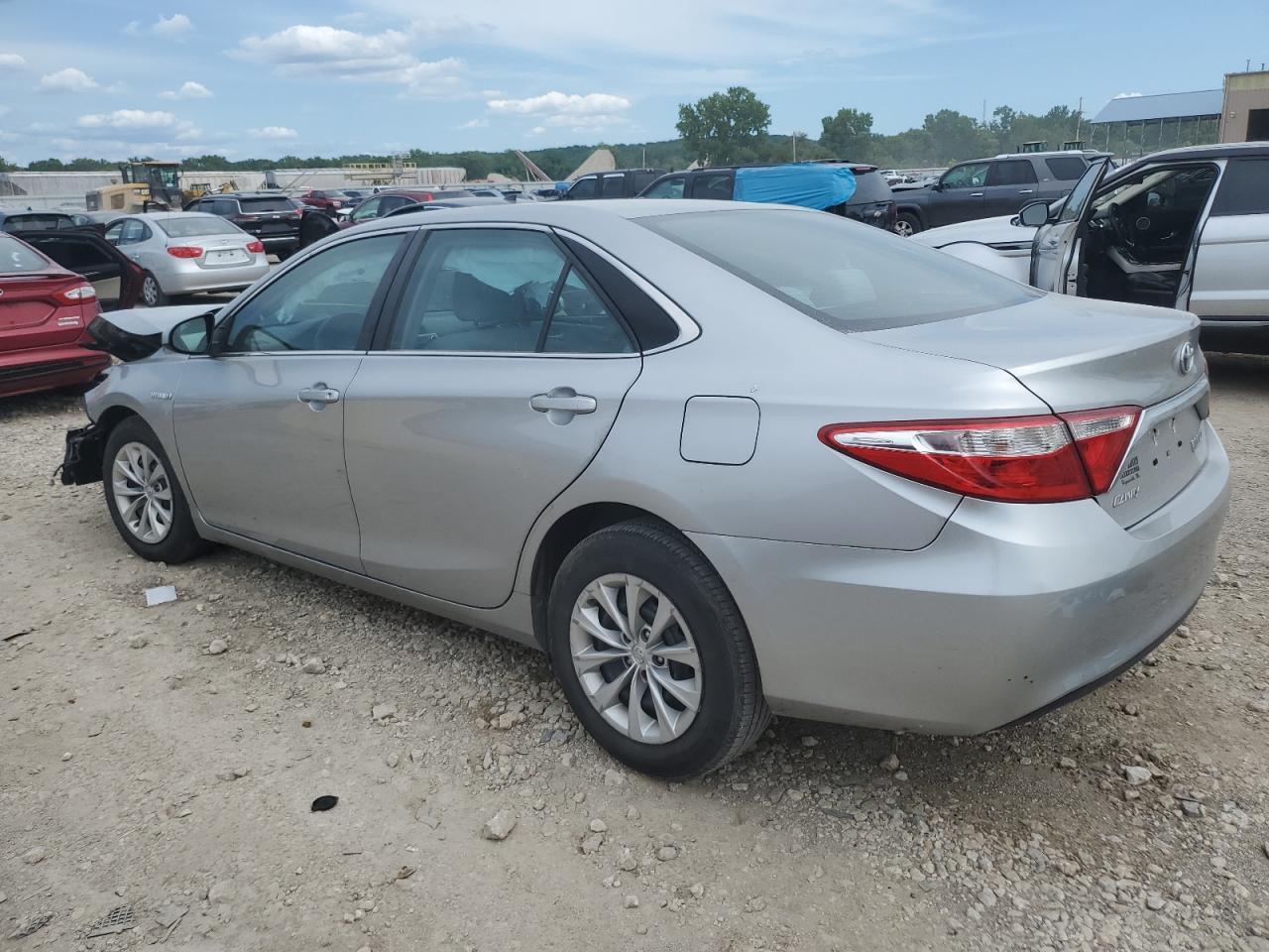 2016 TOYOTA CAMRY HYBR - Фото 2