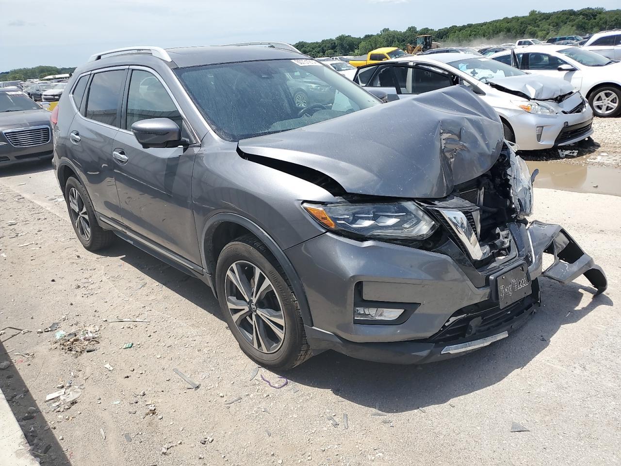 2017 NISSAN ROGUE SV - Фото 4