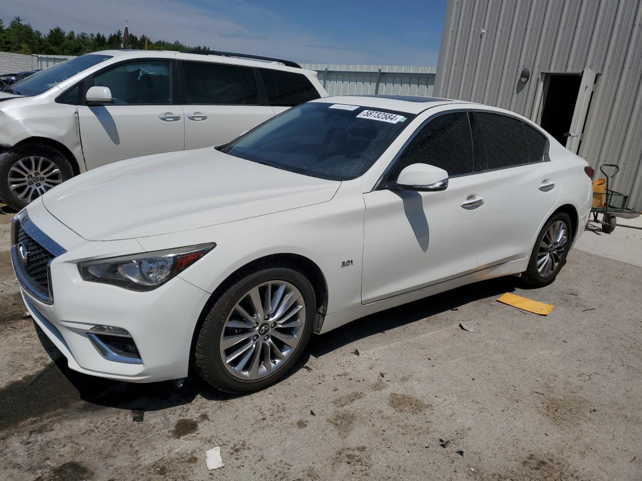 2018 INFINITI Q50 LUXE car image