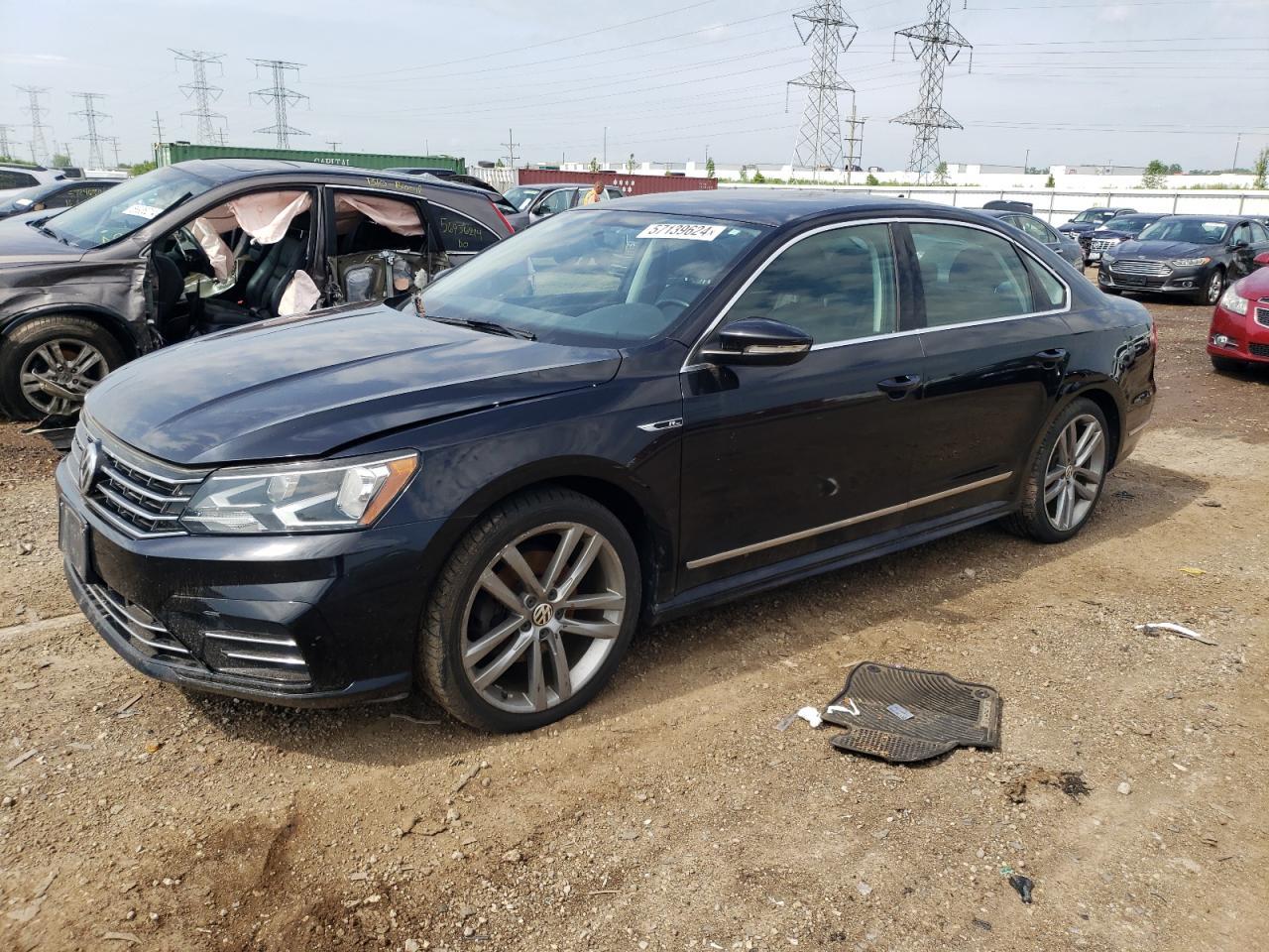 2017 VOLKSWAGEN PASSAT R-L car image