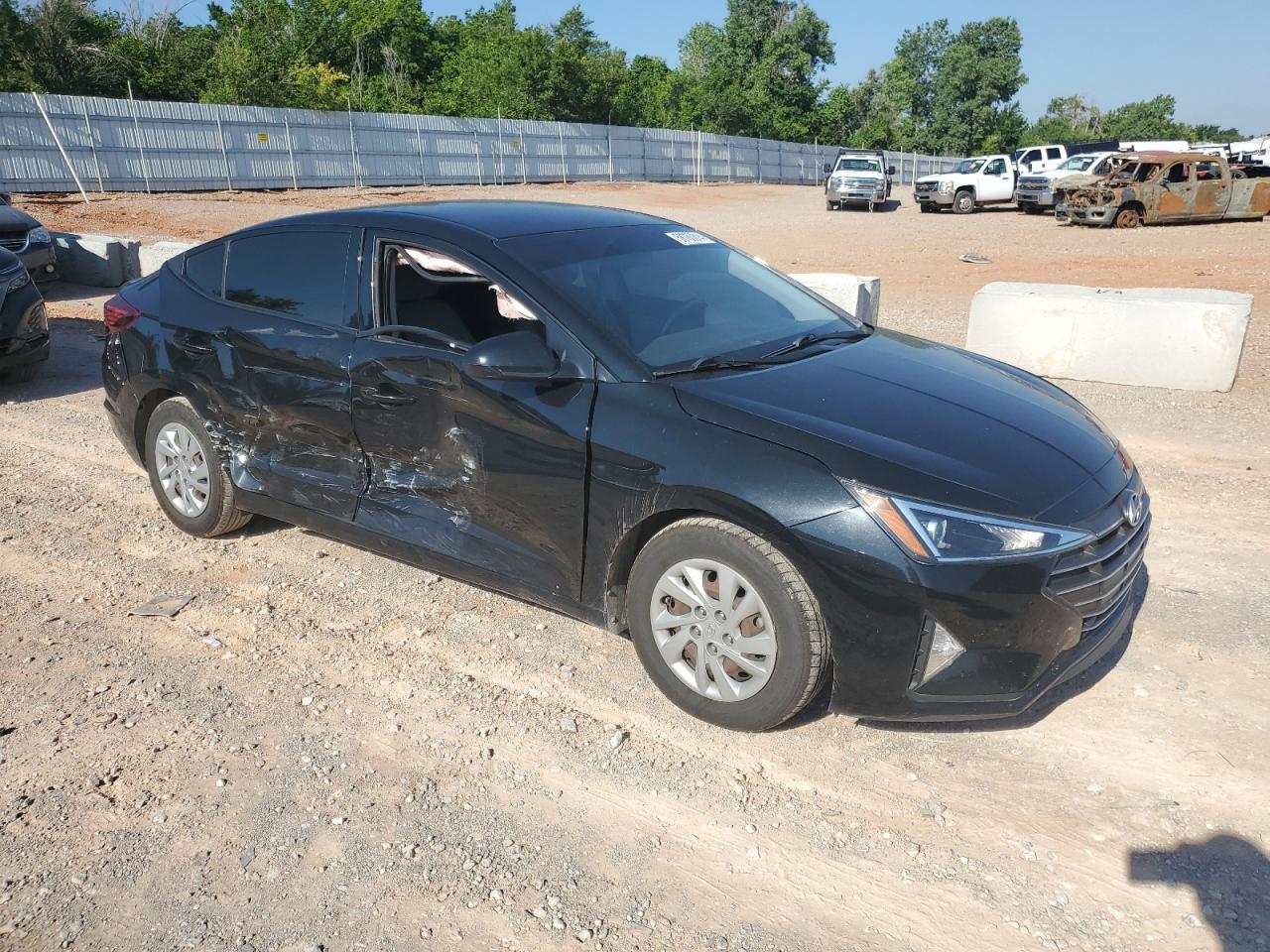 2019 HYUNDAI ELANTRA SE - Фото 4
