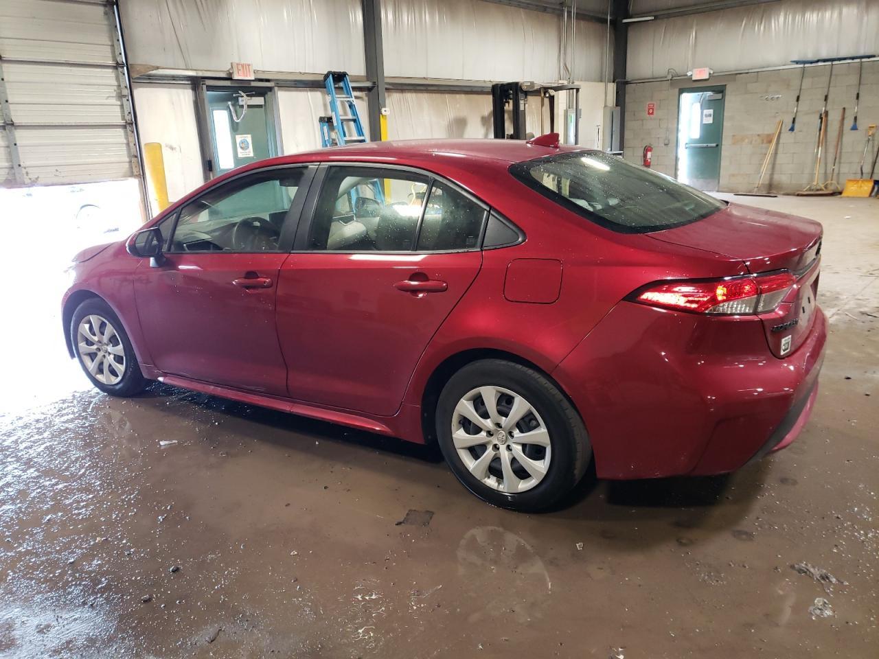 2022 TOYOTA COROLLA LE - Фото 2