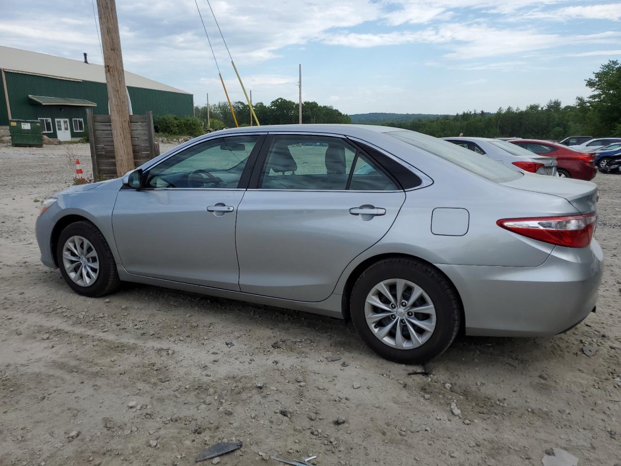 2015 TOYOTA CAMRY LE - Image 2