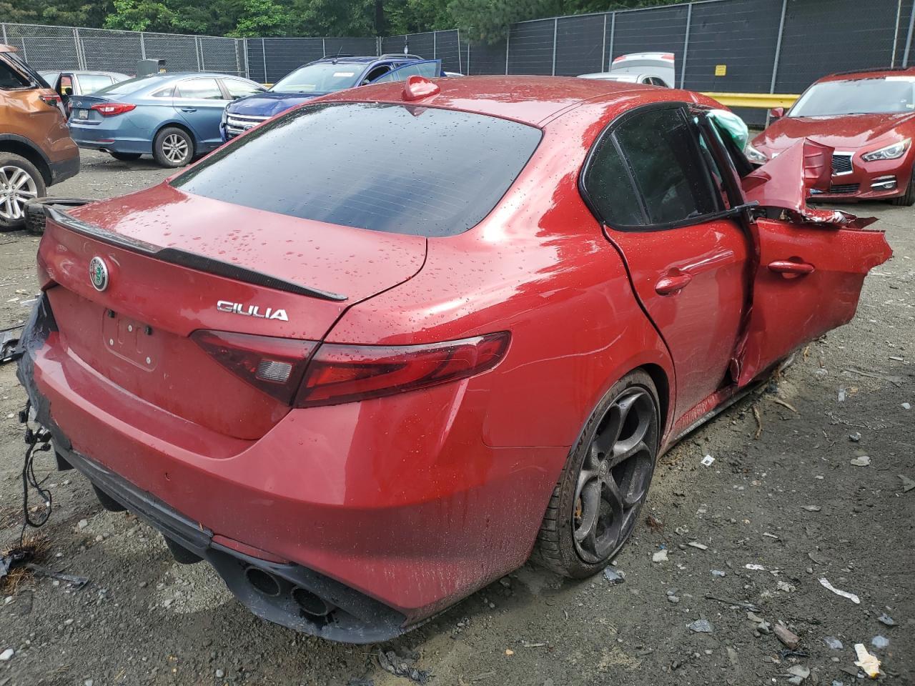 2017 ALFA ROMEO GIULIA QUA - Фото 3