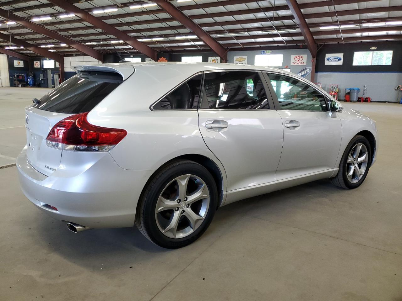 2013 TOYOTA VENZA LE - Фото 3