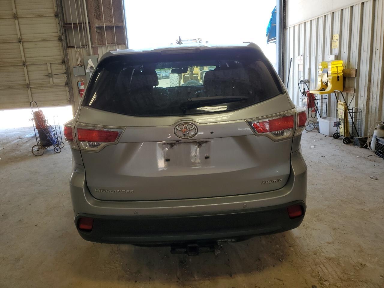 2015 TOYOTA HIGHLANDER - Image 6